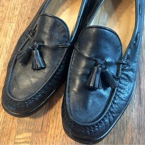 Vintage Almalfi by Rangoni Black Italian Leather Tassel Loafers Size 7.5AA